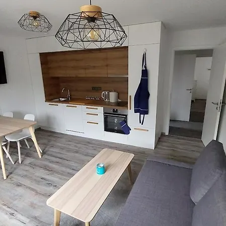 Apartman08 *